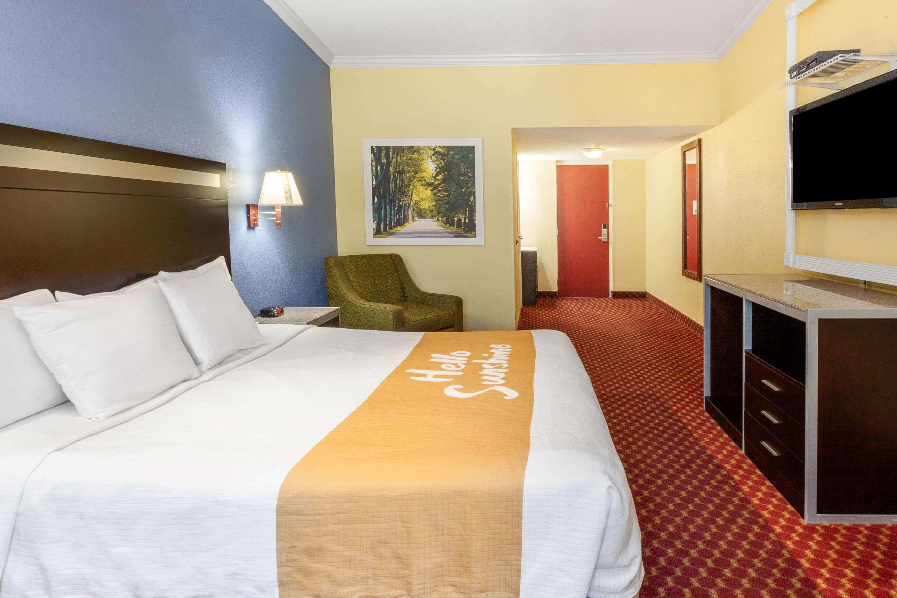 Days By Wyndham / Spring Valley Hotel