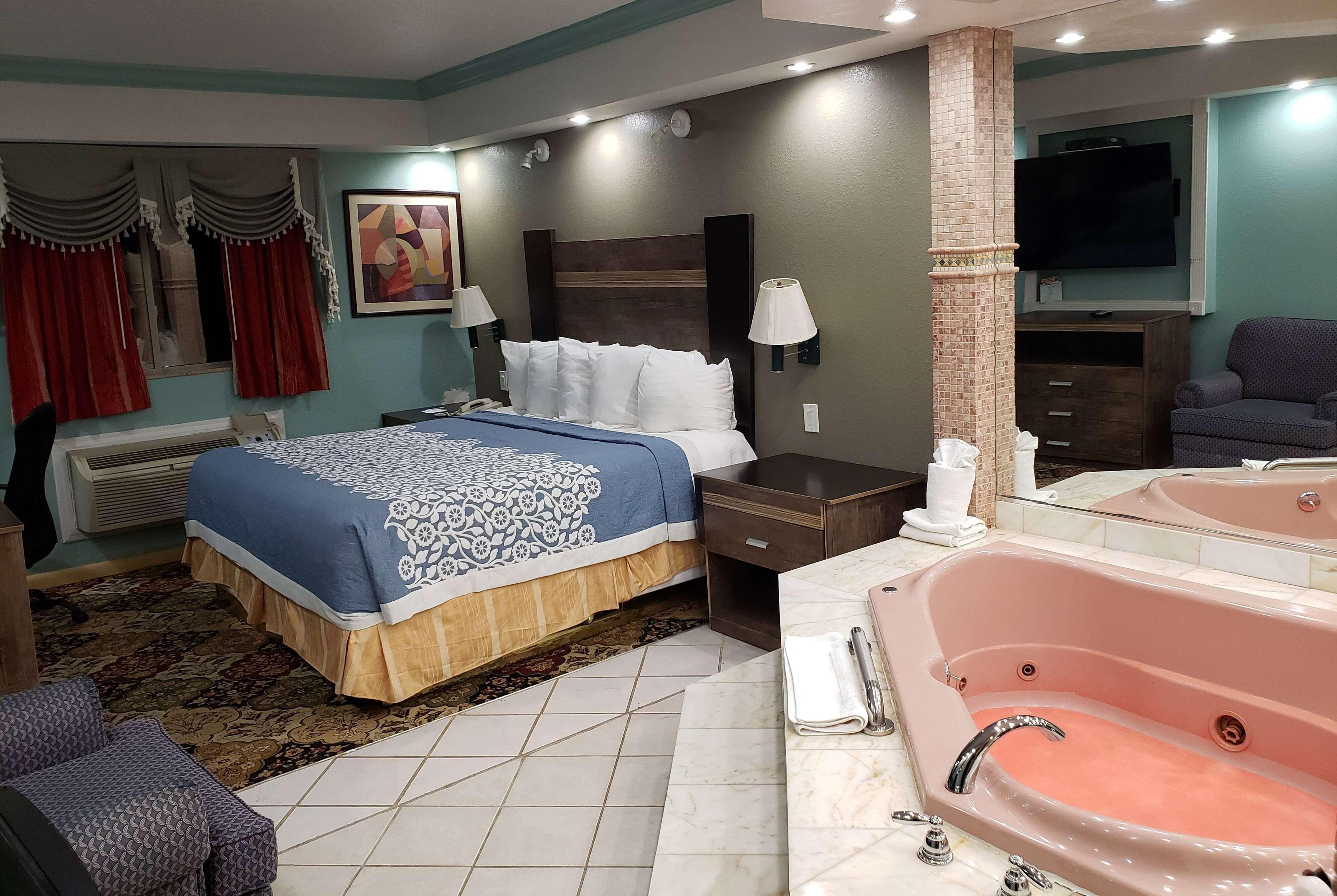 Hotel Days By Wyndham / Spring Valley Nanuet